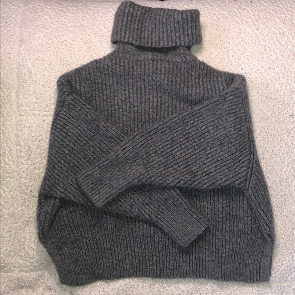 zara grey cropped turtleneck NWOT